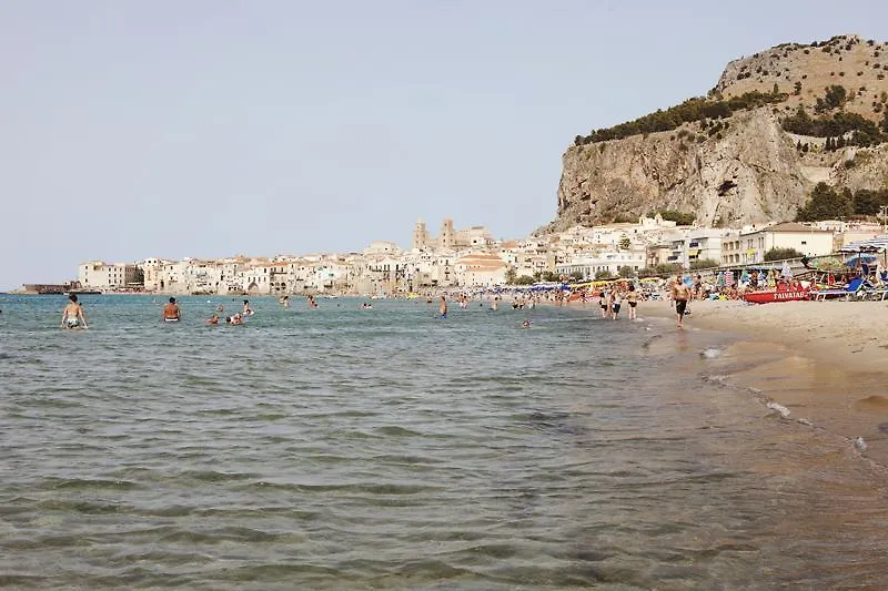 Astro Suite Hotel Cefalu