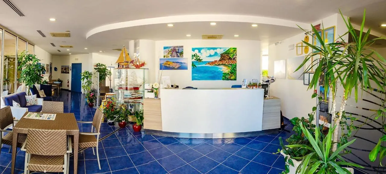 Astro Suite Hotel Cefalu 4*,
