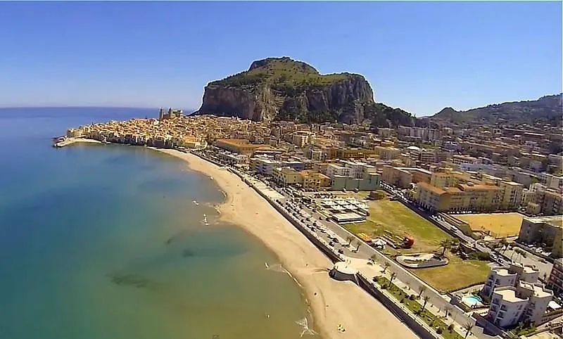 Astro Suite Hotel Cefalù 4*,  Italien